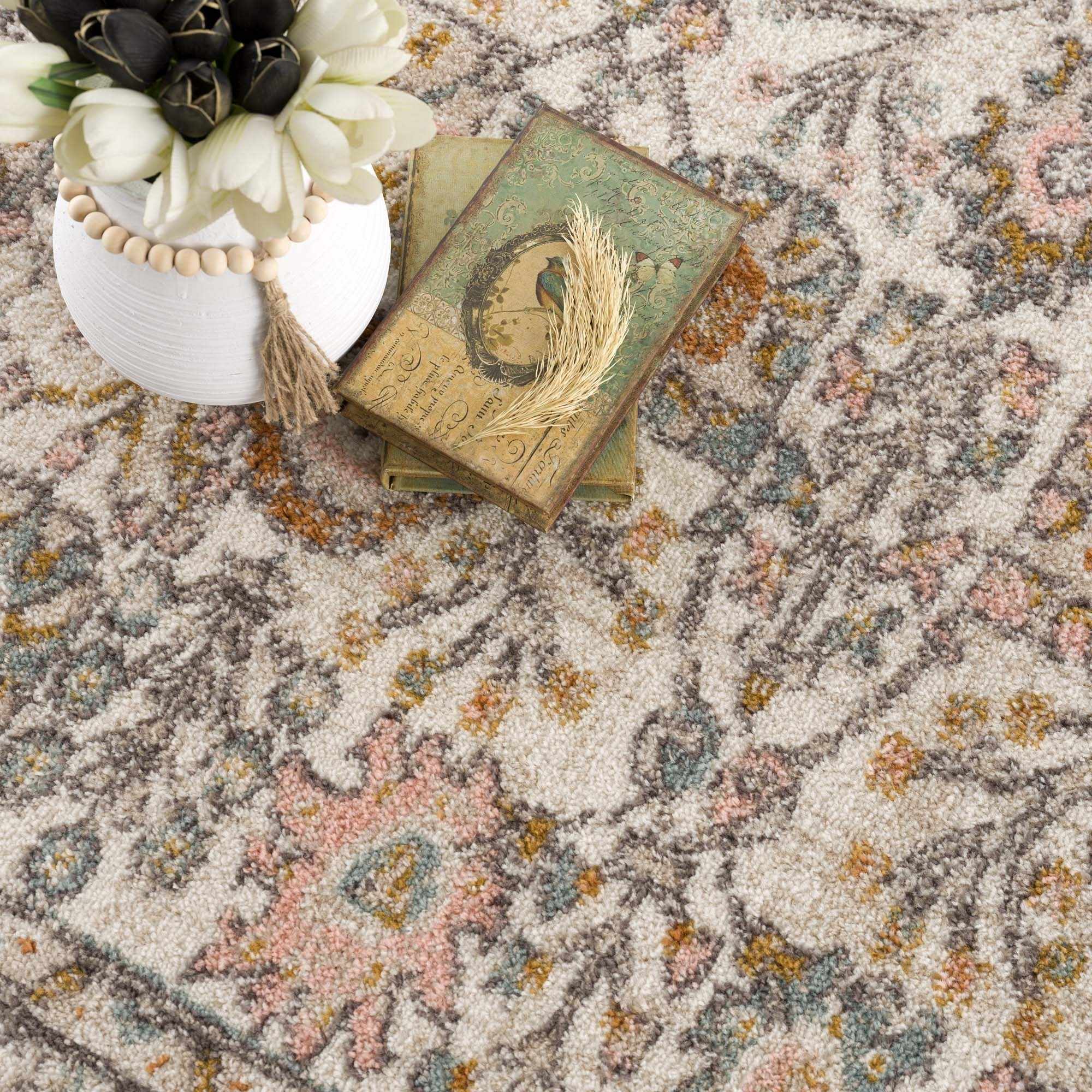 Herstmonceux Traditional Area Rug | Machine Woven Rug