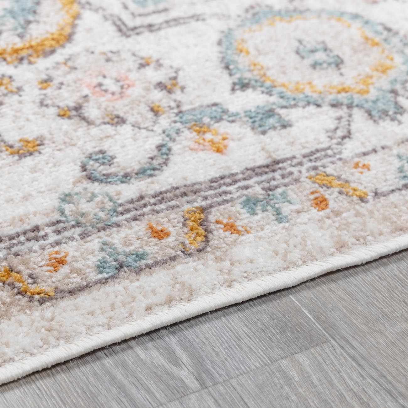 Herstmonceux Traditional Area Rug | Machine Woven Rug