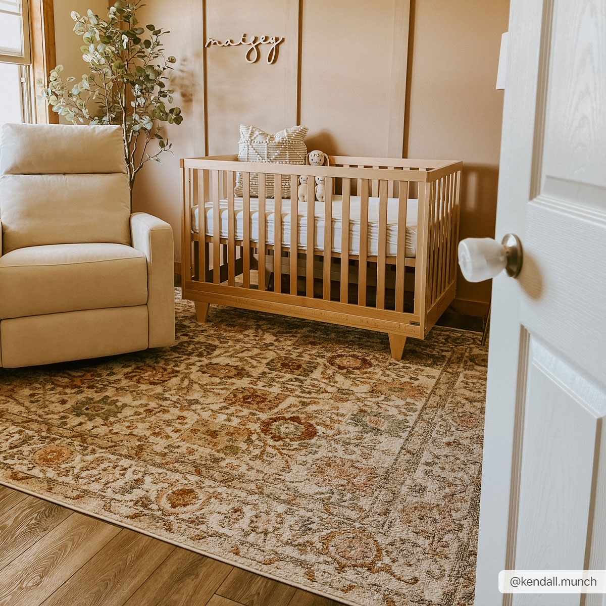Herstmonceux Traditional Area Rug | Machine Woven Rug
