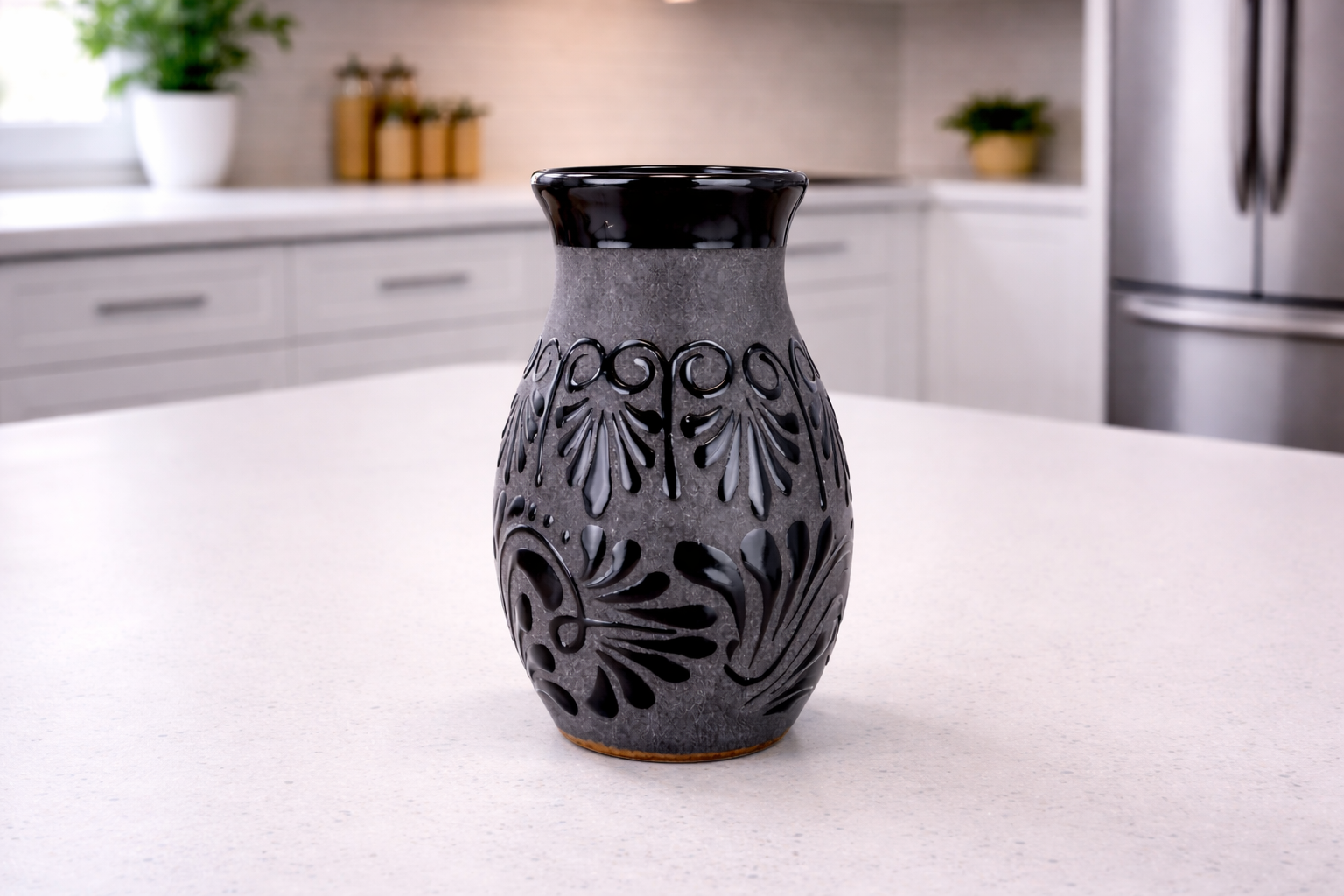 Black Talavera Vase | Florero Boliche Talavera